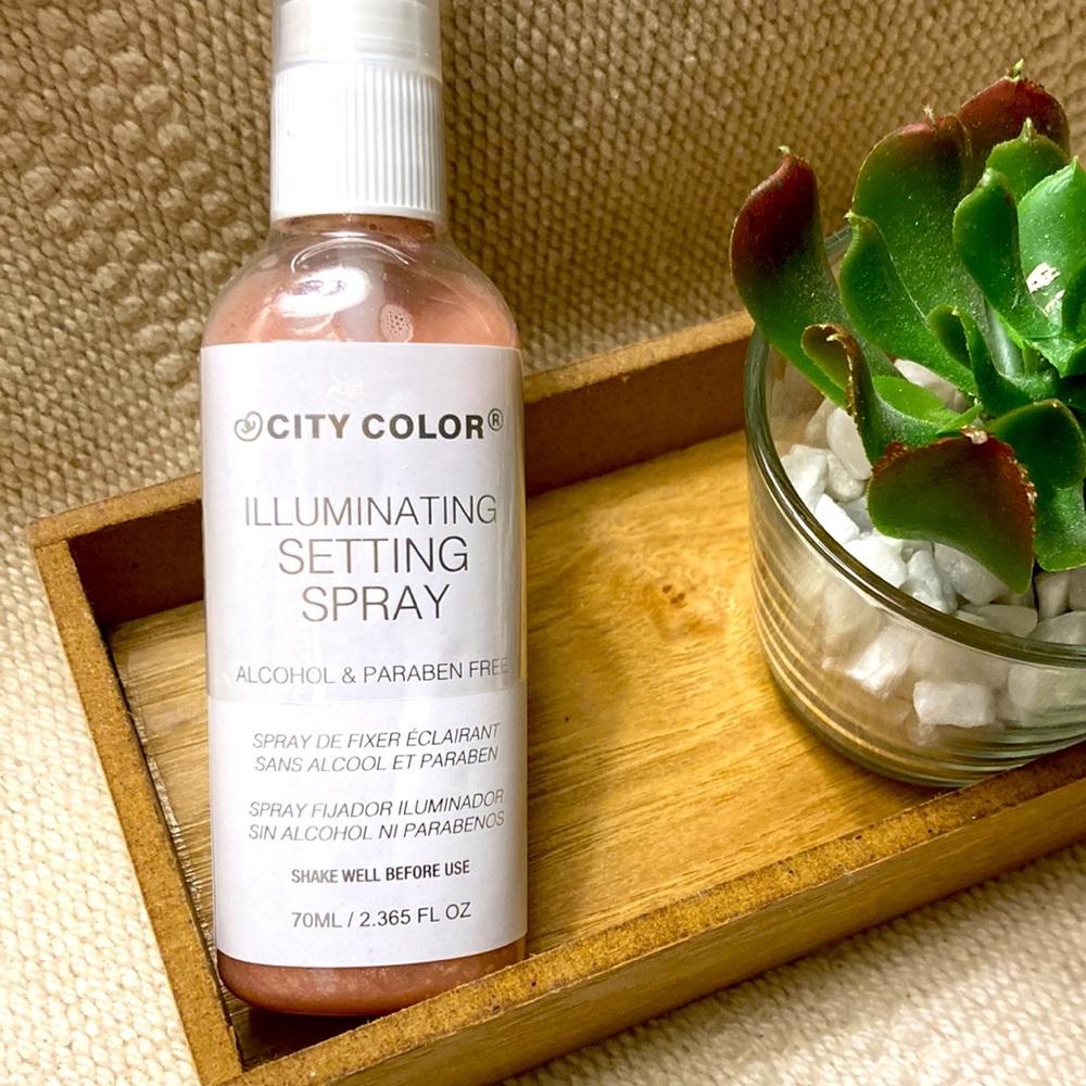 Illuminating Setting Spray
